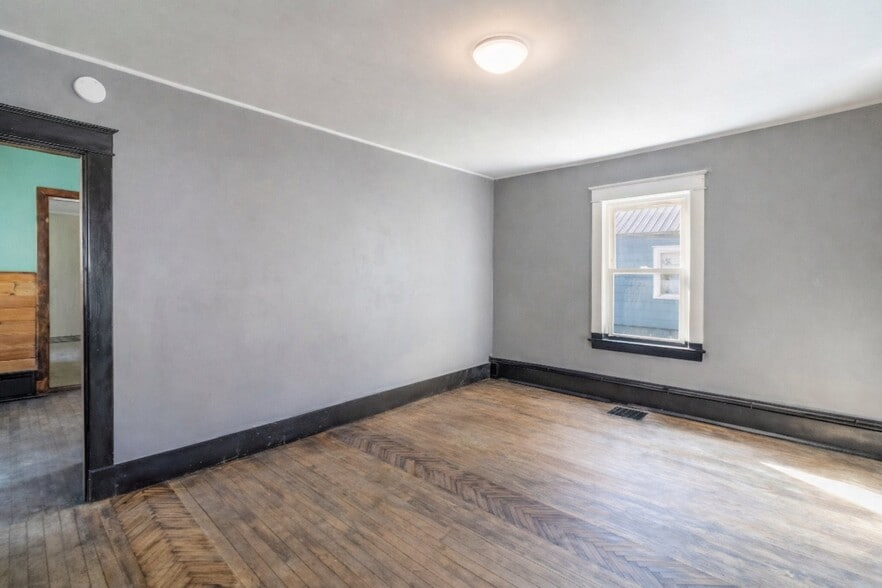 Building Photo - 479 Aroostook Ave