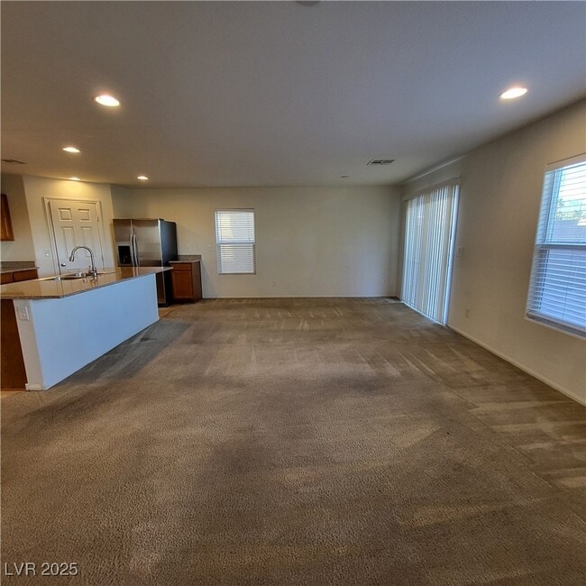 Building Photo - 9282 Keystone Ridge Ave