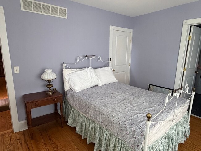 Building Photo - Beautiful in-town Lewes Victorian home