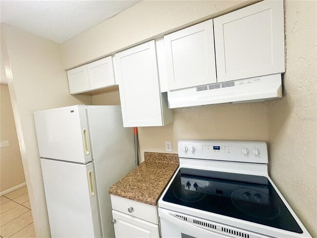 Building Photo - 3214 Crystal Hills Loop S