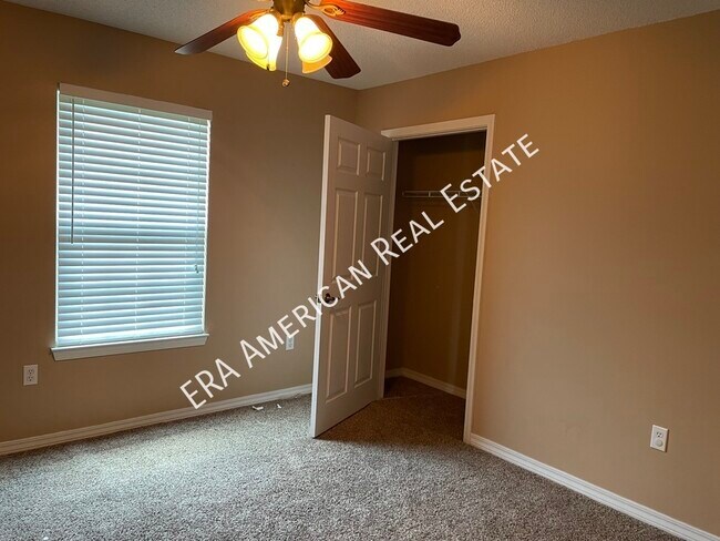 Building Photo - 5420 Lee Farm Blvd