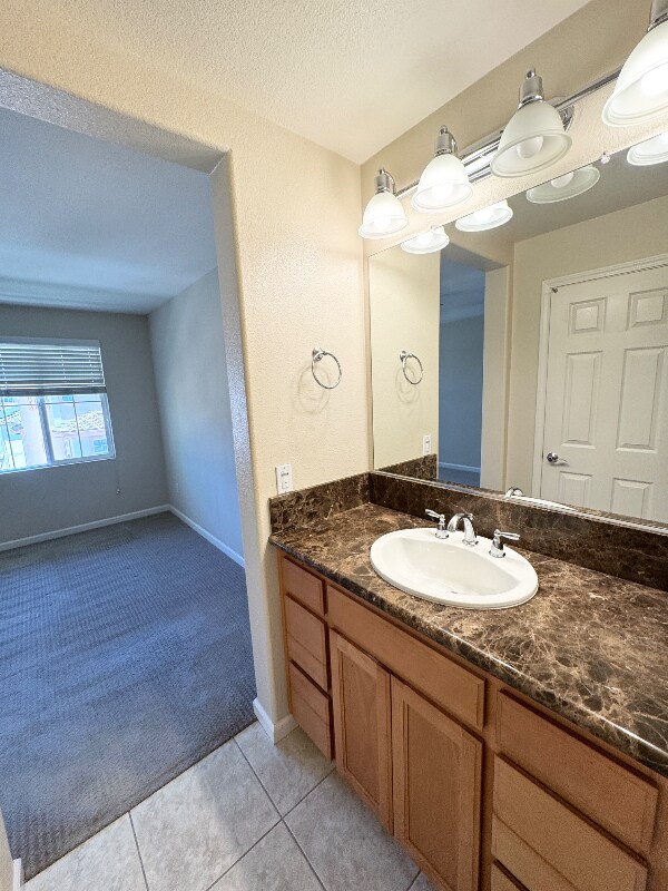 Building Photo - 207 Heligan Ln