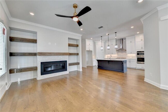 Building Photo - 4536 Molder Dr