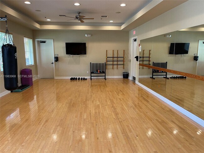 Building Photo - 640 Moondancer Ct