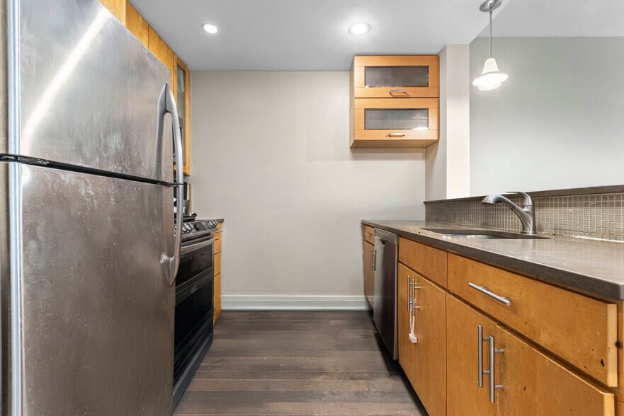 Building Photo - 3312 Hudson Ave