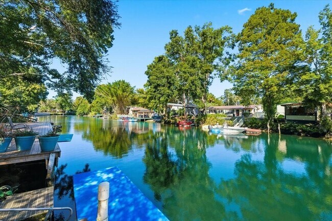 Building Photo - 6715 W Richard Dr