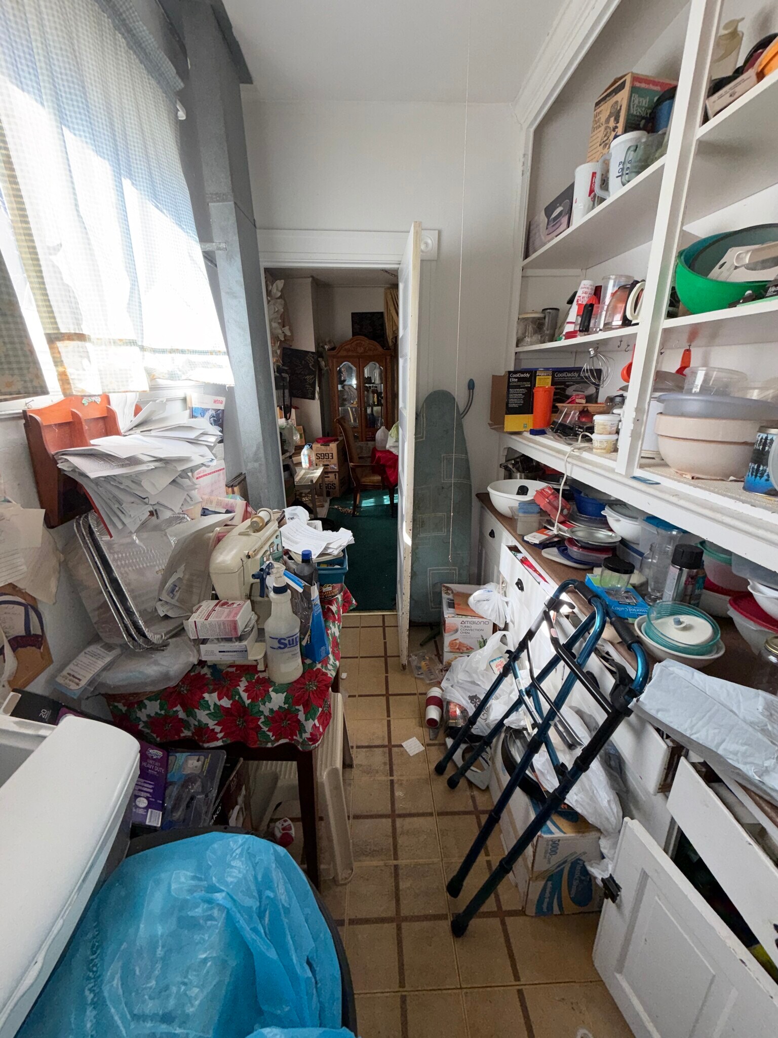 Building Photo - 3720 Manola Ave