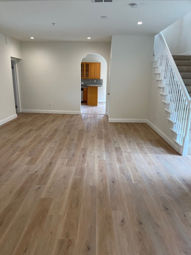 Building Photo - 4028 Tilden Ave