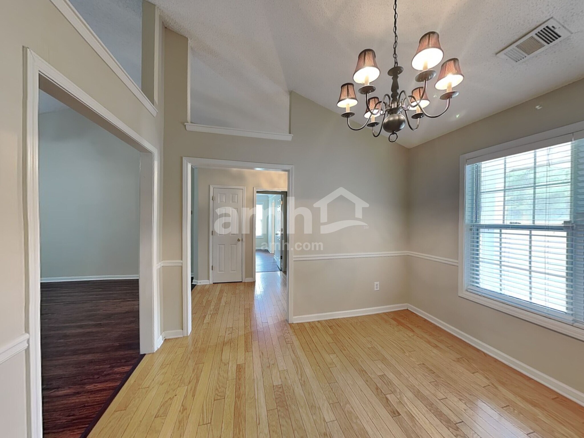 Building Photo - 821 Beranda Cir