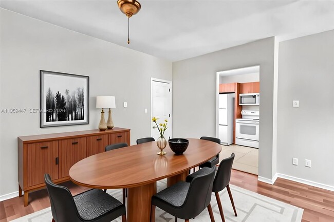 Building Photo - 1300 NW 43 Terrace