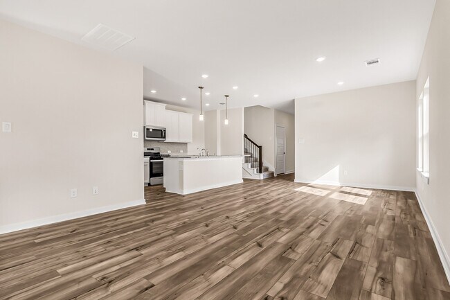 Building Photo - 17925 Canopy Trce Ct
