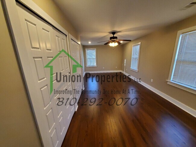 Building Photo - 1626 6th St