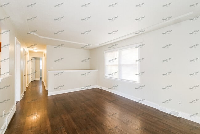 Building Photo - 13305 Winchester Ave