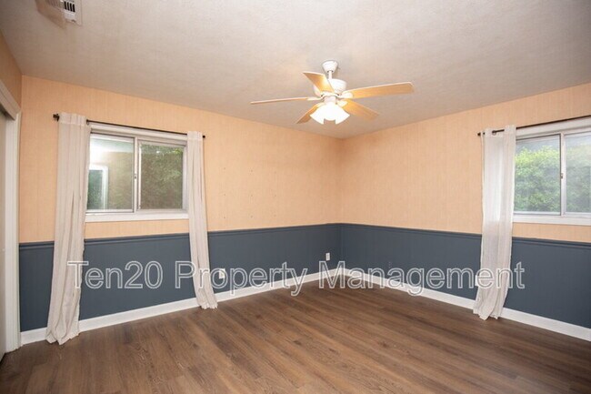 Building Photo - 4034 Savannah Dr