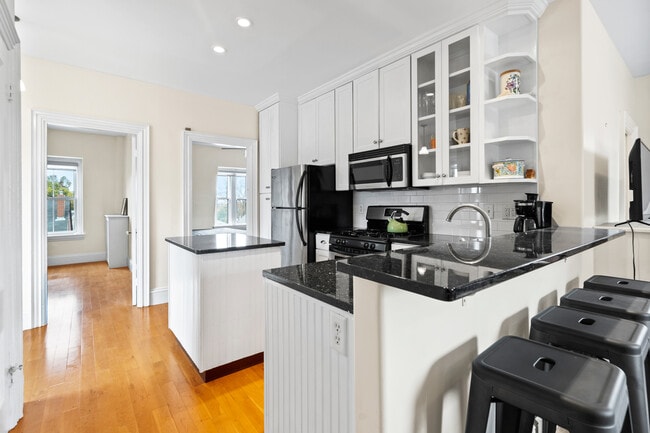Beautiful kitchen - 34 Pine St