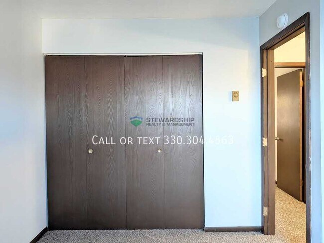 Building Photo - 310 Engadine Ct