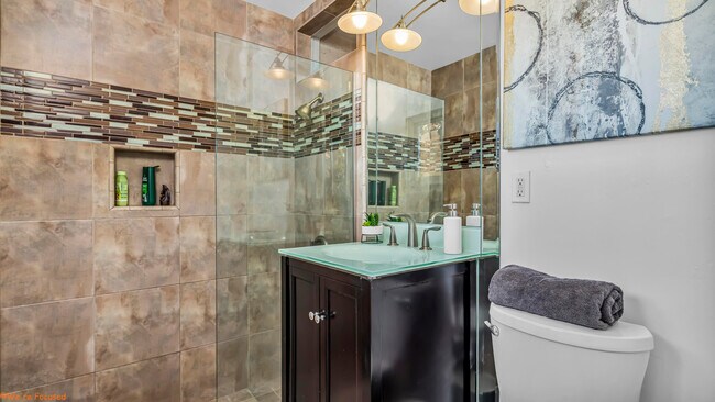 Building Photo - 14 Gary Cir