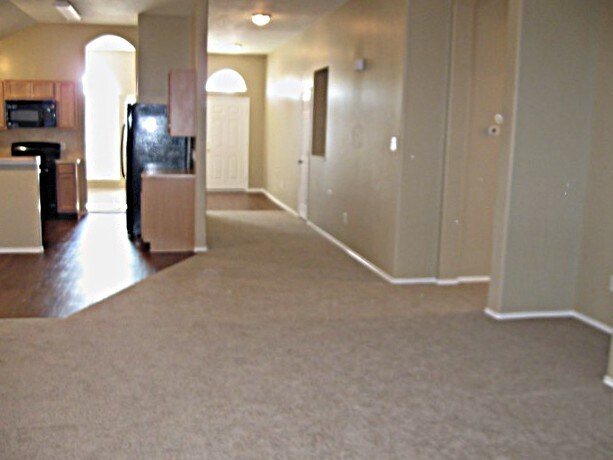 Building Photo - 10410 Falling Rapids Ct