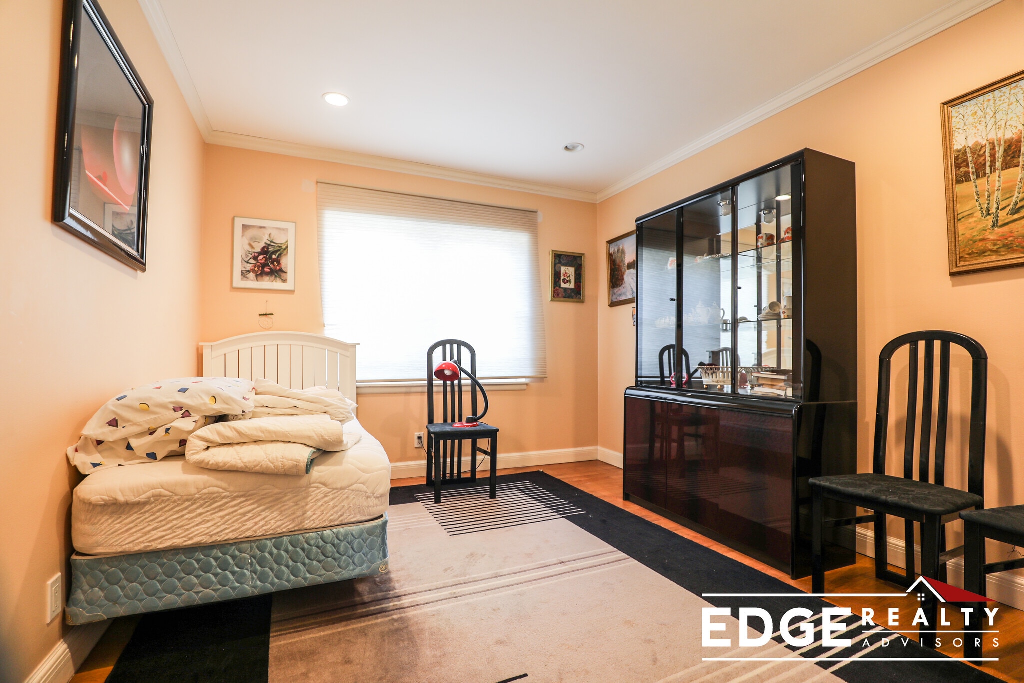 Building Photo - 207 Lake Shore Rd