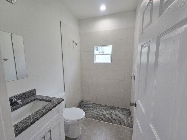 Building Photo - Brand New 2/2/1-South Lehigh Acres