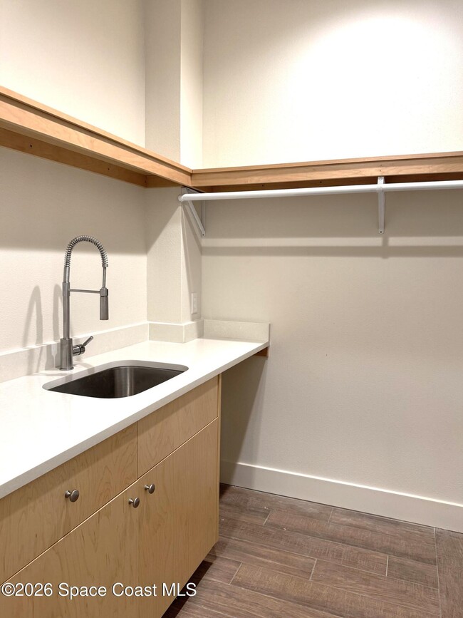 Building Photo - 2891 Edington Dr