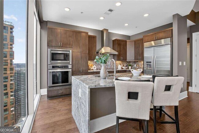 Building Photo - 1065 Peachtree St NE