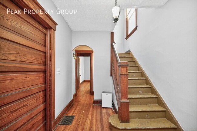 Building Photo - 225 Atkinson St