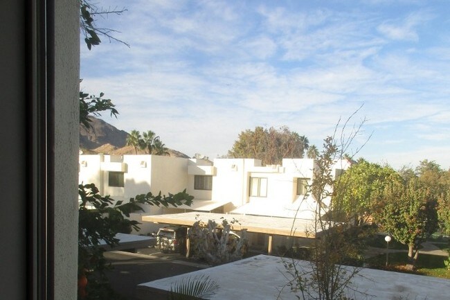 Primary Photo - 48728 Desert Flower Dr