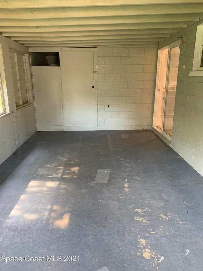 Building Photo - 741 Venus Dr