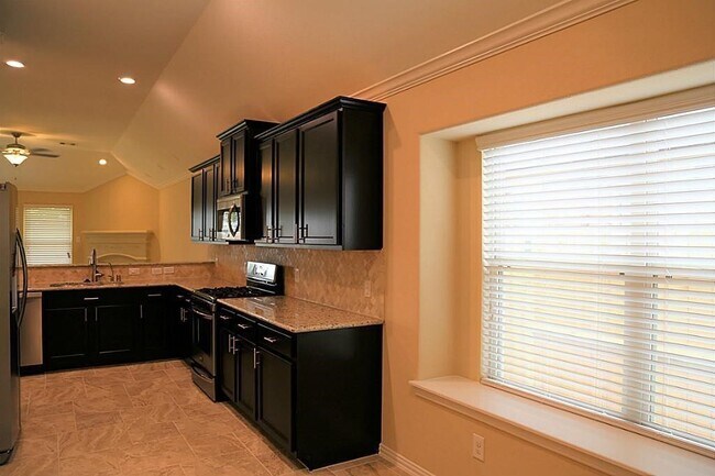 Building Photo - 18427 Weeping Spring Dr