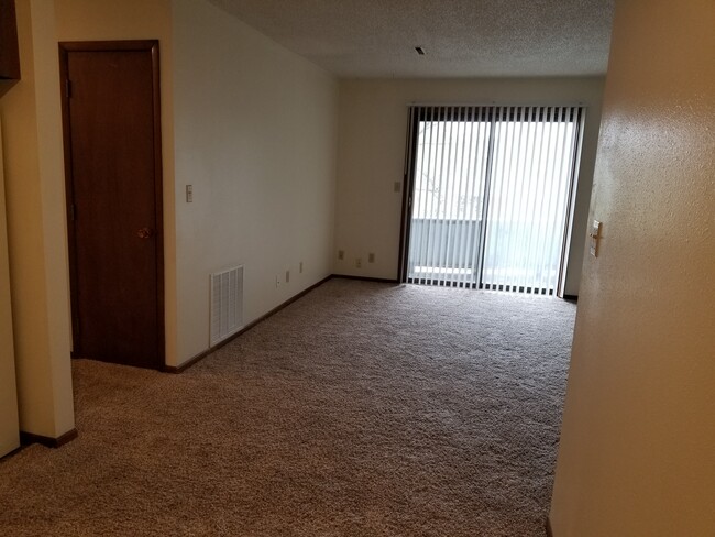 1 BR - Regency - Furman Regency Court