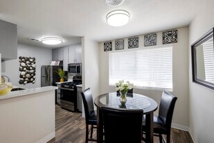 Interior Photo - Oasis at Scottsdale