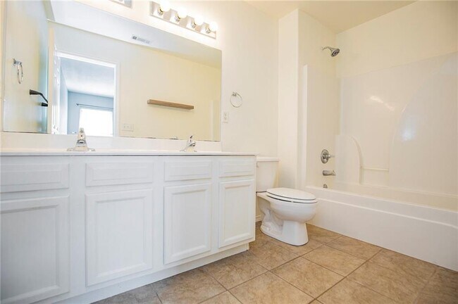 Building Photo - 6405 SW Meadow Well Ave