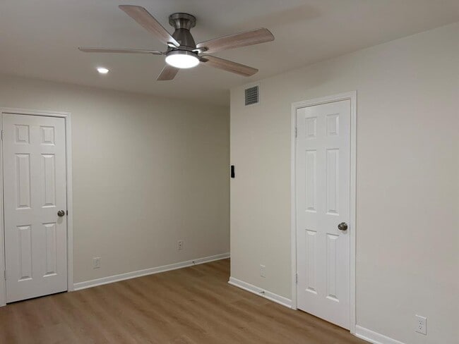 Building Photo - 6009 Shadow Valley Cove