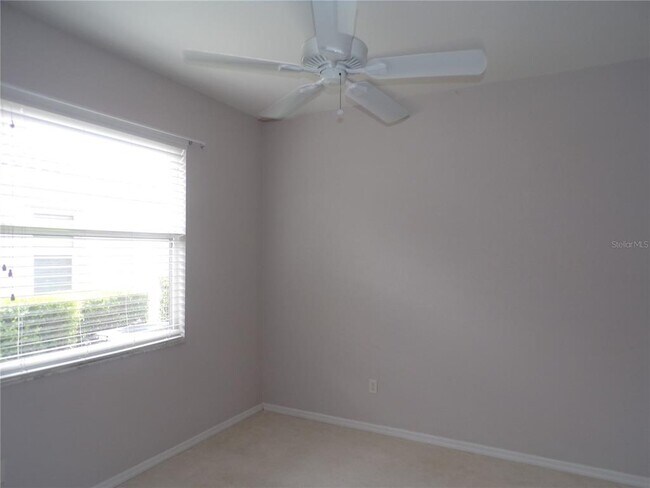 Building Photo - 2732 Royal Palm Dr