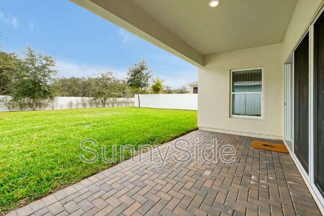 Building Photo - 10116 Grande Lp