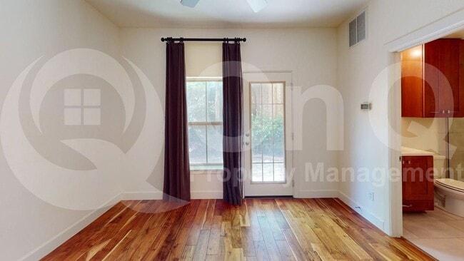 Building Photo - 1832 Stevens Bluff Ln