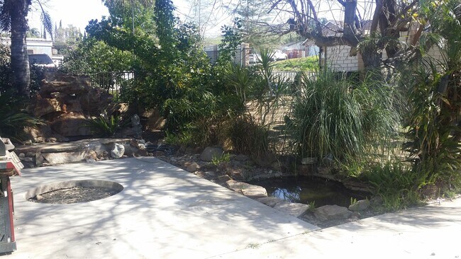 Building Photo - 6619 Kerry Ln