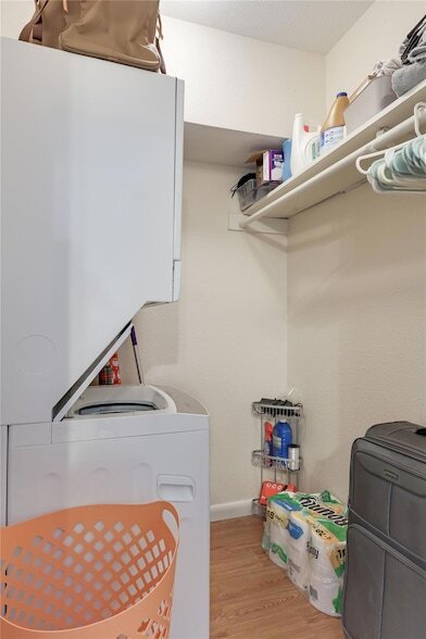 Building Photo - 2207 Leon St