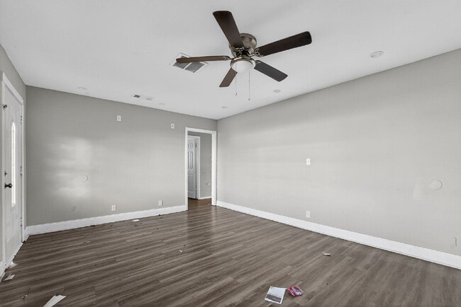Building Photo - Charming 3-Bedroom Home on a Corner Lot in Fort Worth!
