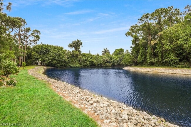 Building Photo - 1001 Foxfire Ln