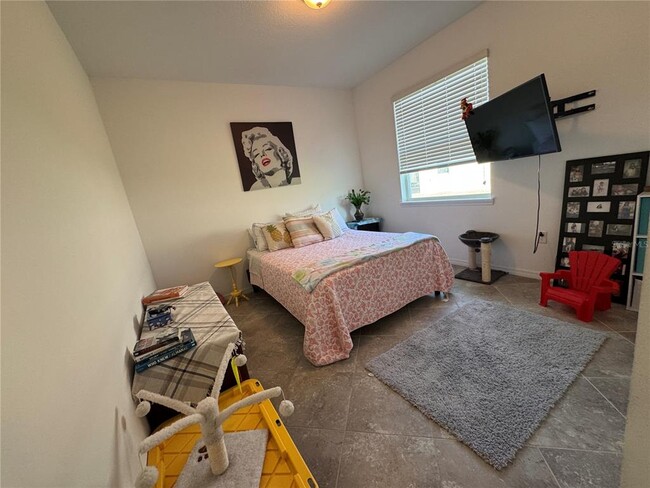 Building Photo - 420 Grande Vista Blvd