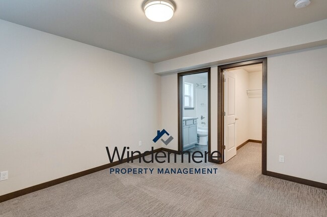 Building Photo - 3 Bedroom, 2 Bath Condo in Summerwind Comm...