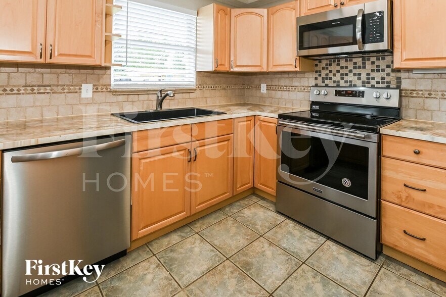 Building Photo - 10847 Dulawan Dr