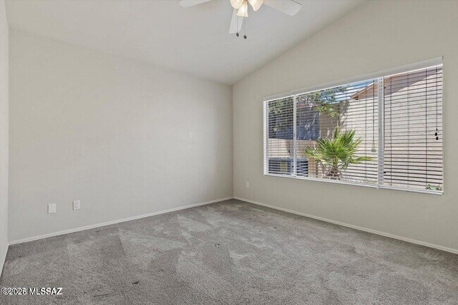 Building Photo - 8142 N Millwheel Pl
