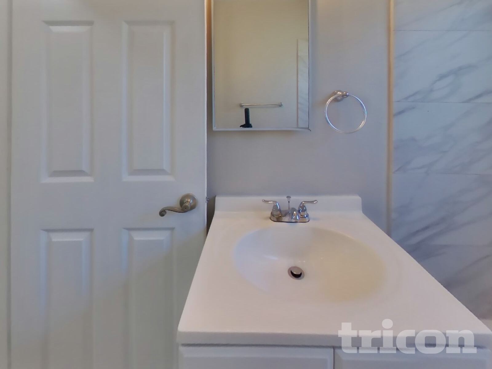 Building Photo - 627 Pierce St