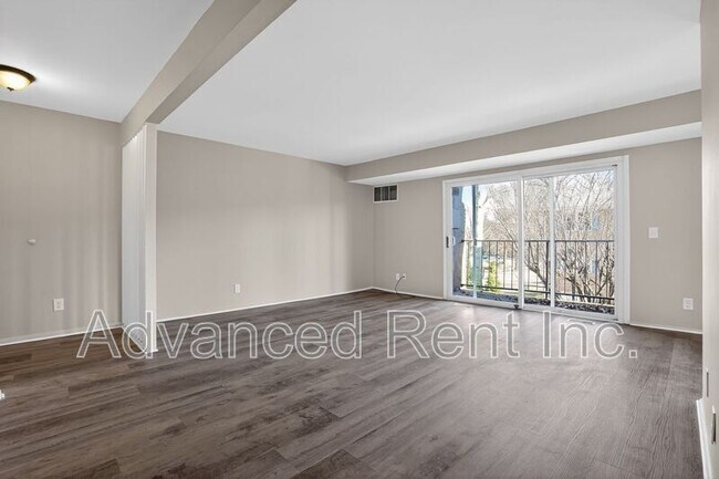 Building Photo - 211 Crocker Dr