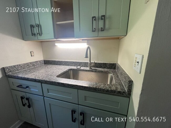 Building Photo - 2107 Staunton Ave NW