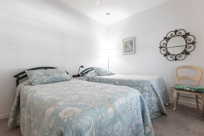Building Photo - AMAZING CONDO IN WATERSIDE CLUB
