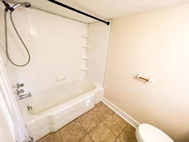 Building Photo - 705 E Seneca St